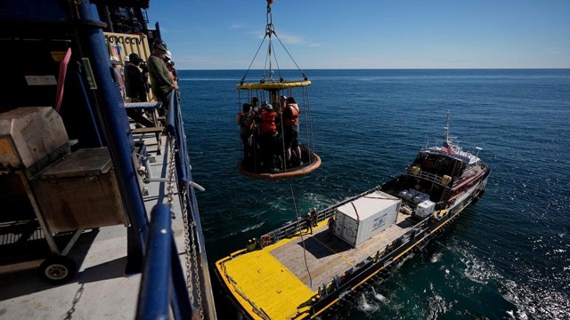 Khoan sâu gần 400m xuống đáy biển, Mỹ tìm thấy kho báu quý hơn cả dầu mỏ giữa ‘cơn khát’ toàn cầu 