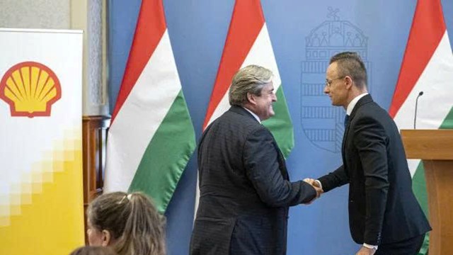 Chốt hợp đồng lịch sử với phương Tây, quốc gia EU vẫn tuyên bố không thể sống thiếu khí đốt Nga 