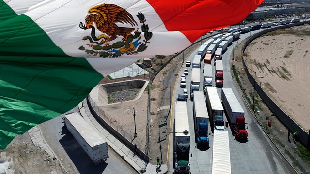 Mexico dự kiến áp thuế 50% đối với ô tô, thép, và hàng dệt may Trung Quốc 