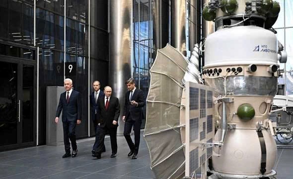 Nga chuẩn bị tung đối thủ cạnh tranh Starlink của Elon Musk