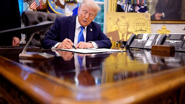 ‘Thẻ vàng’ nhập cư Mỹ giảm giá tới 80%, giới siêu giàu ‘đứng ngồi không yên’