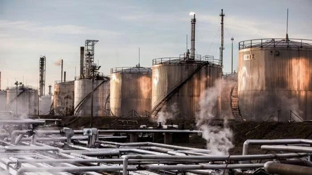 UAV Ukraine thiêu rụi hơn 1 triệu thùng dầu Nga mỗi ngày, OPEC+ bất lực