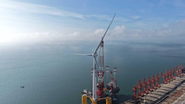 Tuabin gió nổi lớn nhất thế giới có cánh quạt trải dài bằng 7 sân bóng đá