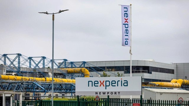 Chưa từng có trong lịch sử: Hãng chip Trung Quốc bị ‘đóng băng’ toàn cầu, châu Âu kích hoạt ‘luật khẩn cấp’