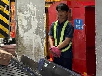 Bắt giữ một nhân viên sân bay Tân Sơn Nhất