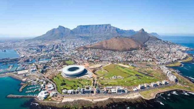 Quốc gia duy nhất có 3 thủ đô, sử dụng nhiều thứ tiếng nhất thế giới