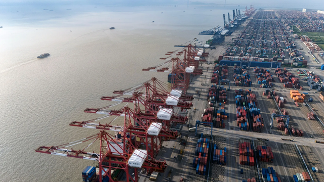 Thị trường Mỹ kéo tụt đà tăng toàn cầu, xuất khẩu Trung Quốc 'ngấm đòn' thuế quan