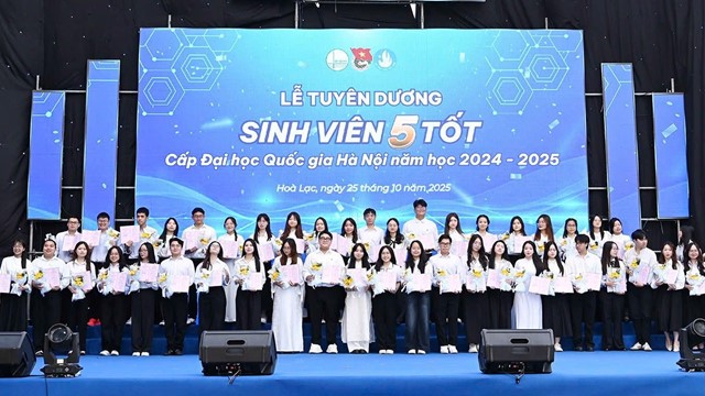 Ngôi trường có 14 Giáo sư, 75 Phó Giáo sư, 6 Phó Hiệu trưởng, 3 người là Giám đốc bệnh viện Trung ương