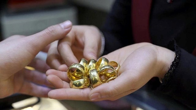 Đem bán 2 cây vàng do cha để lại, người đàn ông bất ngờ bị công an triệu tập