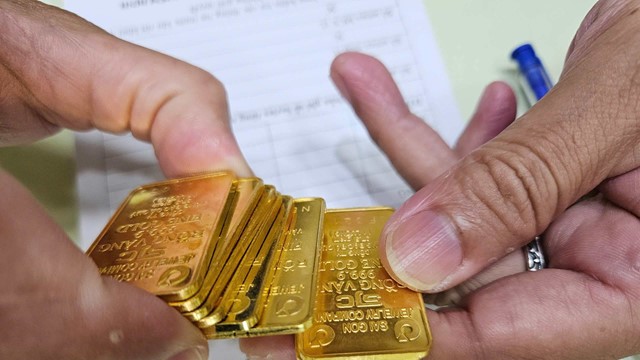 Anh P. ở Hà Nội mang 30 cây vàng đi bán để 'chứng minh trong sạch', công an lập tức vào cuộc điều tra