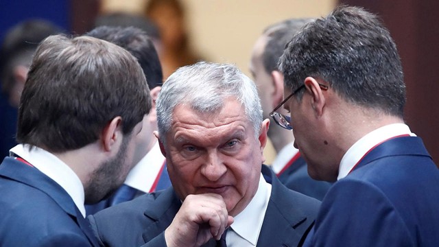 ‘Ông trùm’ dầu Nga cảnh báo: Tiếp tục siết trừng phạt có thể khiến phương Tây ‘trả giá đắt’