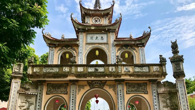 Cách trung tâm Hà Nội 10km có một ngôi làng cổ cất giữ dấu tích Chăm Pa, từng đón Bác Hồ từ Chiến khu Việt Bắc trở về