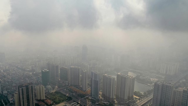 Hà Nội yêu cầu khẩn cấp sử dụng drone theo dõi, phun sương dập bụi giảm ô nhiễm không khí