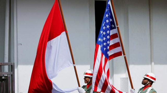 Nền kinh tế số 1 Đông Nam Á bất ngờ rút lui, thỏa thuận với Mỹ bên bờ sụp đổ