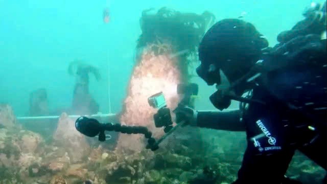 Phát hiện bức tường đá khổng lồ hơn 7.000 năm tại vùng biển phía Tây