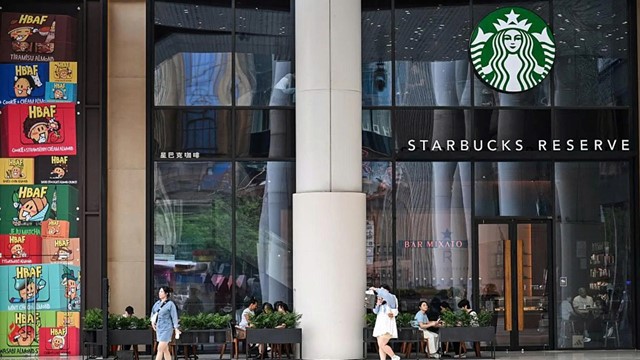 Thị trường Trung Quốc lật kèo, Starbucks và nhiều chuỗi F&B phương Tây thất thủ