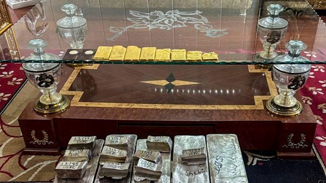 Tịch thu 313kg bạc, 6kg vàng và hơn 13 tỷ đồng tiền mặt từ 1 đại lý du lịch