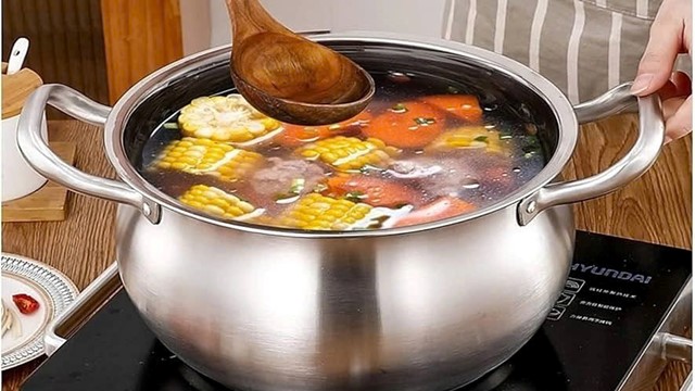 Vì sao không nên ủ canh chua, canh mặn trong nồi inox qua đêm? 