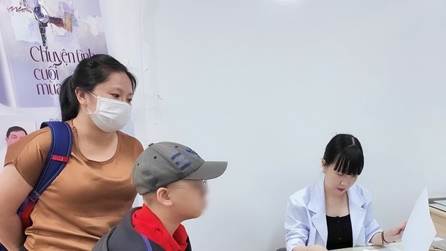 Bé trai 12 tuổi khỏi ung thư một cách kì diệu sau 9 tháng điều trị