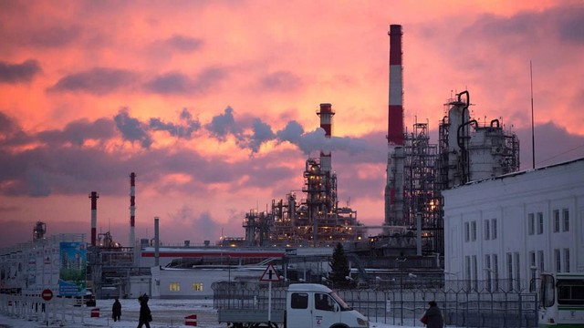 Dồn ngân sách cho quân sự, kinh tế Nga còn đủ dư địa để kéo dài xung đột ở Ukraine?