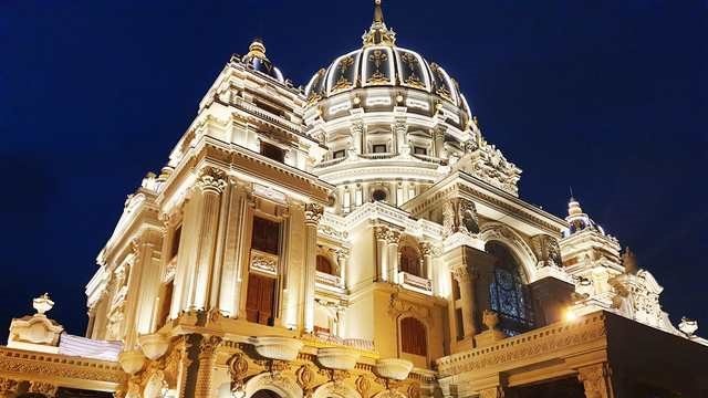 Tòa lâu đài mạ vàng 6 tầng lộng lẫy nhất Ninh Bình: Chủ nhân là đại gia xi măng nghìn tỷ, diện tích khoảng 15.000m2