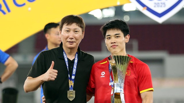 Cầu thủ Nghệ An lập cú đúp, giành toàn bộ tiền thưởng để làm từ thiện