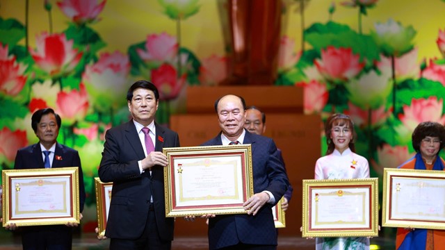 Chân dung Anh hùng Lao động vừa được công nhận: Người là nữ tỷ phú USD duy nhất của Việt Nam, người là Giáo sư, Giám đốc bệnh viện