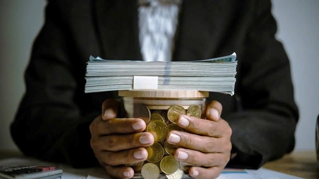 Muốn bớt áp lực tiền bạc năm 2026, học ngay 3 thói quen 'đáng tiền' người giàu duy trì mỗi ngày