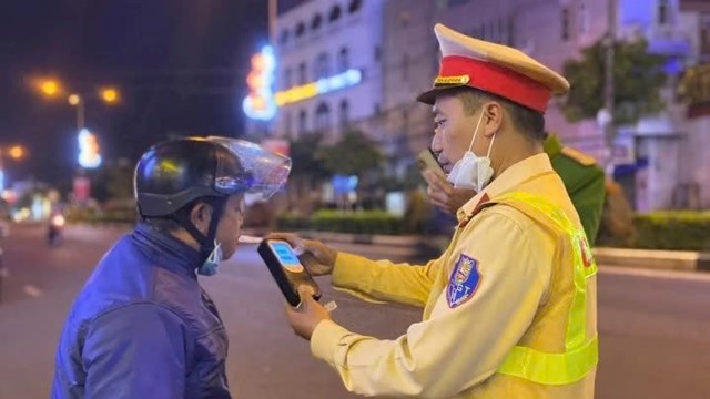 Hơn 3.200 tài xế vi phạm nồng độ cồn trong ngày đầu năm mới 2026