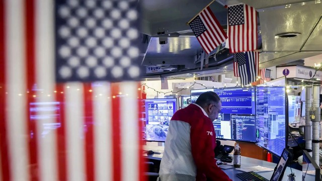 Mỹ bắt Tổng thống Venezuela, chứng khoán toàn cầu vẫn lập đỉnh