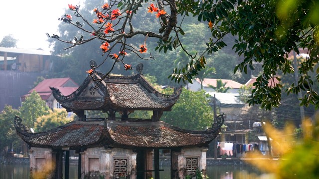 Cách trung tâm Hà Nội 20km có một ngôi chùa cổ gần 1.000 năm tuổi nép mình dưới chân núi, được công nhận là Di tích Quốc gia đặc biệt