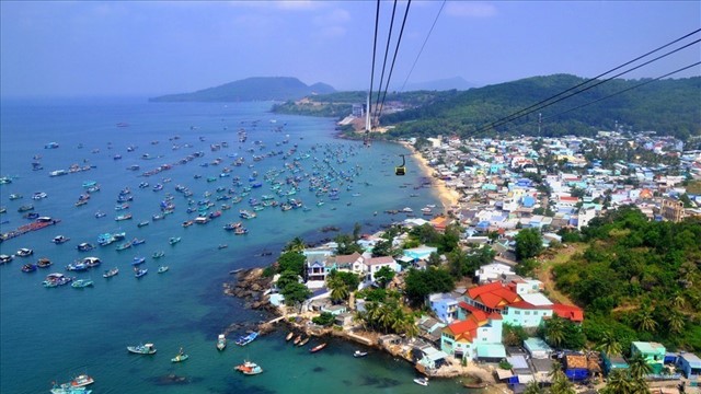 Nơi duy nhất ở Việt Nam có 200 ngày nắng, được gọi là 'ốc đảo mở' nhờ chính sách miễn visa cho du khách toàn cầu