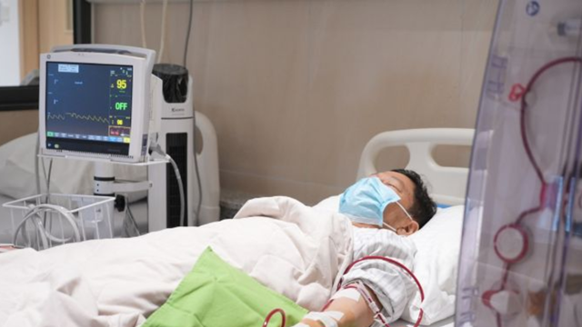 Nam thanh niên 26 tuổi thấy mắt mờ dần, đi xét nghiệm phát hiện suy thận giai đoạn cuối