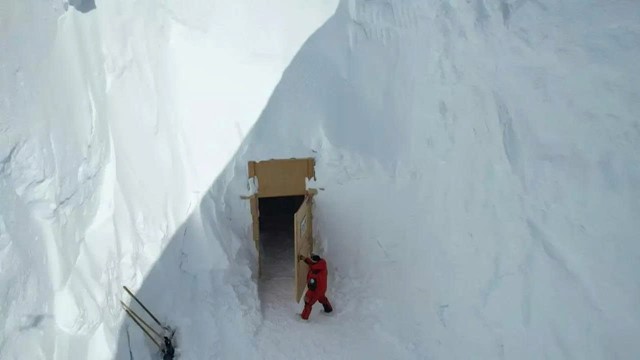 Lần đầu tiên trong lịch sử: Con người xây kho lưu trữ băng ở Nam Cực, cất giữ lõi băng trên khắp thế giới để bảo tồn ‘hồ sơ khí hậu’ của Trái Đất