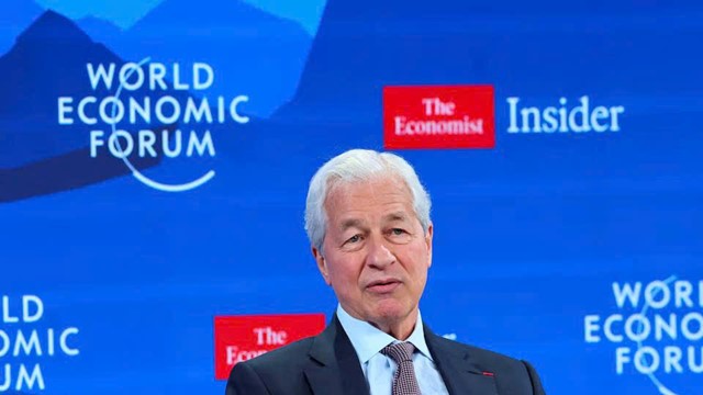 CEO JPMorgan cảnh báo: Ông Trump sẽ gây ra 'thảm họa kinh tế' nếu áp trần lãi suất thẻ tín dụng