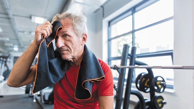 Người đàn ông U50 đến phòng gym 2 tiếng mỗi ngày bỗng phải chạy thận nhân tạo, bác sĩ cảnh báo ‘không phải cứ tập thể dục nhiều là khỏe’