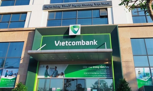 Lãi suất mới nhất của Vietcombank, gửi 500 triệu thời hạn 6 tháng nhận lãi bao nhiêu?