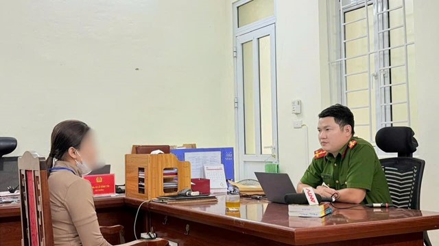 Mất trắng 400 triệu đồng vì cú lừa “phí ship 16.000 đồng“
