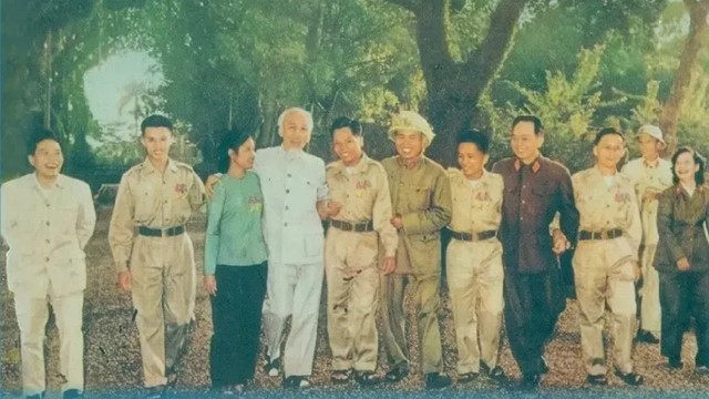 Chủ tịch Hồ Chí Minh: 'Miền Nam yêu quý luôn ở trong trái tim tôi'
