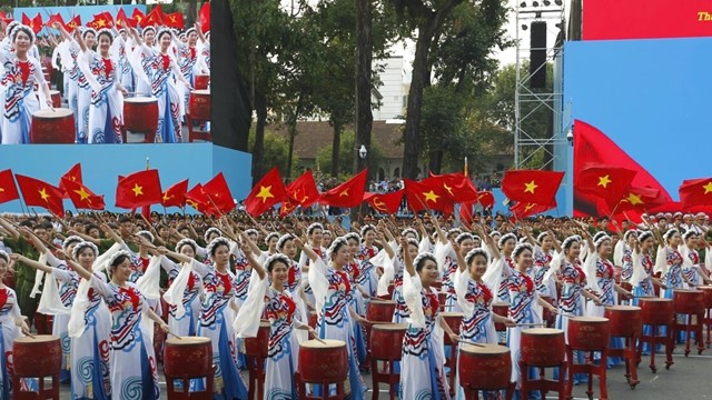 [Ảnh] Màn biểu diễn văn nghệ tại Lễ kỷ niệm 50 năm Giải phóng miền nam