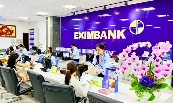 Eximbank nâng lãi suất kỳ hạn ngắn, giảm kỳ hạn dài