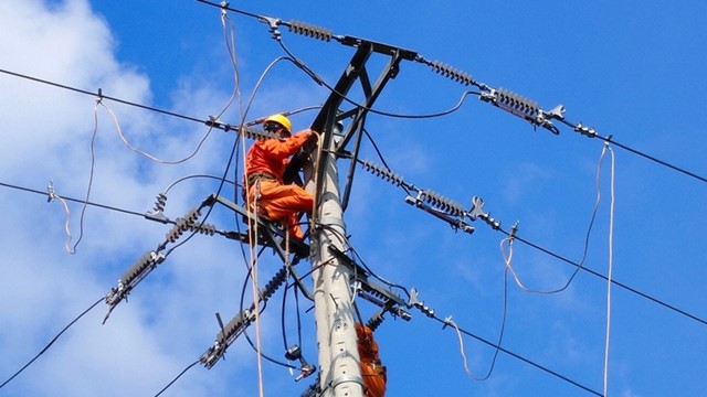 Tiêu thụ điện đạt kỷ lục mới ngày nắng nóng