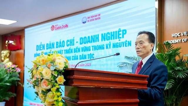 Báo chí phải tiên phong phòng chống tham nhũng, lợi ích nhóm