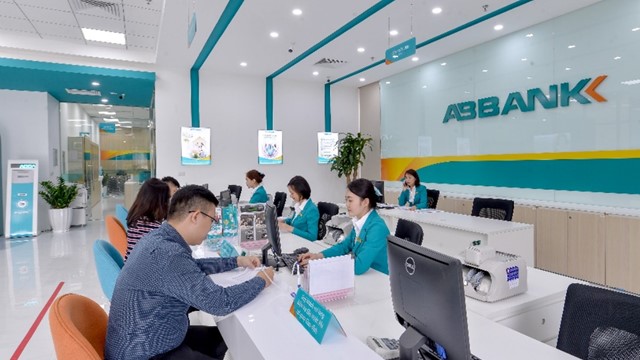 Lãi suất tiết kiệm tại ABBank tháng 5: Cao nhất 5,5%/năm, áp dụng đồng nhất online và tại quầy