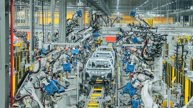 Vingroup thăng 8 bậc, thuộc top 40 doanh nghiệp lớn nhất Đông Nam Á 2025