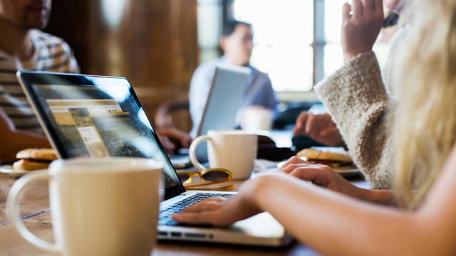 Mỗi tháng, người lao động có thu nhập bình quân 8,3 triệu đồng