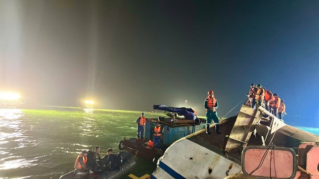 Các công ty bảo hiểm vào cuộc, chi trả bước đầu hơn 1,2 tỷ đồng cho nạn nhân bị lật tàu