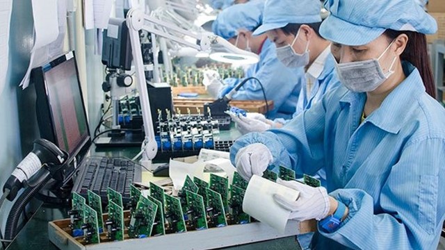 6 nhóm hàng kéo xuất khẩu nửa đầu năm tăng vọt hơn 24 tỷ USD