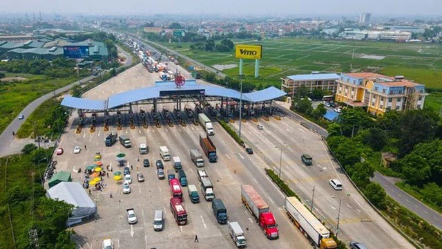 Từ 1/10/2025, chủ ô tô cần làm gì để không bị “quay đầu” tại trạm thu phí?