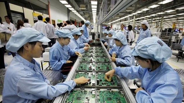 Xuất nhập khẩu 8 tháng 2025 gần 600 tỷ USD, điện tử giữ vai trò đầu tàu